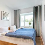 Prora - Ferienwohnung mit Meerblick, großem Wohnbereich und Waschmaschine - Seeadler Apartment *