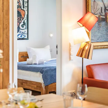 Prora - Ferienwohnung Mit Meerblick, Grossem Wohnbereich Und Waschmaschine - Seeadler