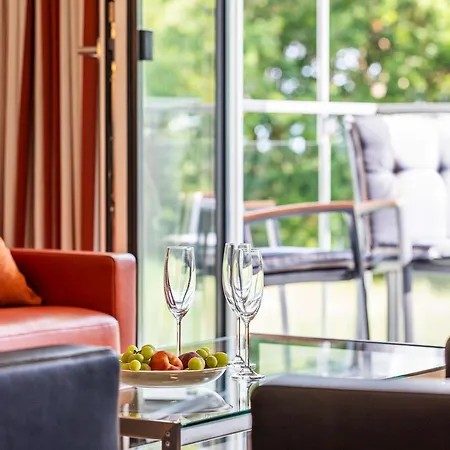 Prora - Ferienwohnung Mit Meerblick, Grossem Wohnbereich Und Waschmaschine - Seeadler