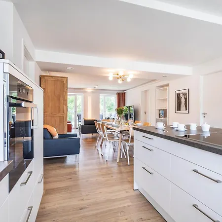 Apartmán Prora - Ferienwohnung Mit Meerblick, Grossem Wohnbereich Und Waschmaschine - Seeadler