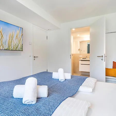 Prora - Ferienwohnung Mit Meerblick, Grossem Wohnbereich Und Waschmaschine - Seeadler Apartmán Binz